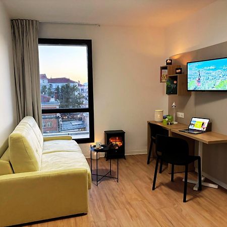 Apparthotel Privilodges Тулон Екстериор снимка